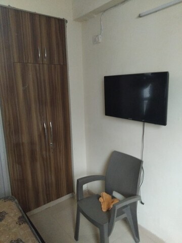 Furnished Amenities in 1 BHK Apartment at Auric City Homes, Sector 82 – for Rent