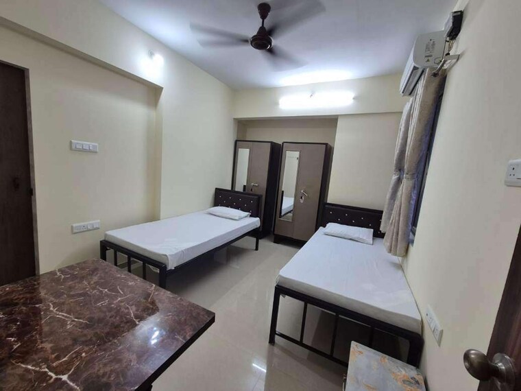Room, kandivali east Pg For Boys & Girls In Kandivali East 9667266