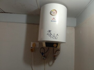 Furnished Amenities in 1 BHK Apartment at Auric City Homes, Sector 82 – for Rent