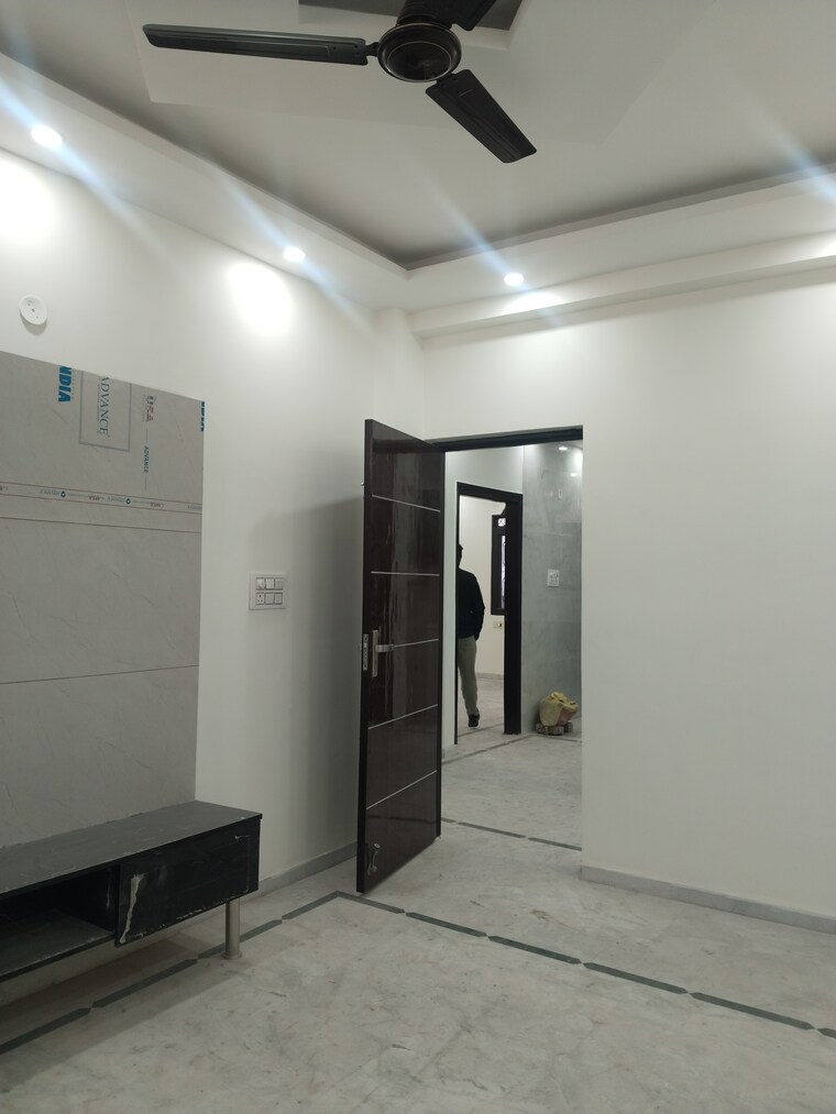 Room, ashoka-enclave-3 3 Bedroom 1800 Sq.Ft. Builder Floor In Sector 35 Faridabad 9667285