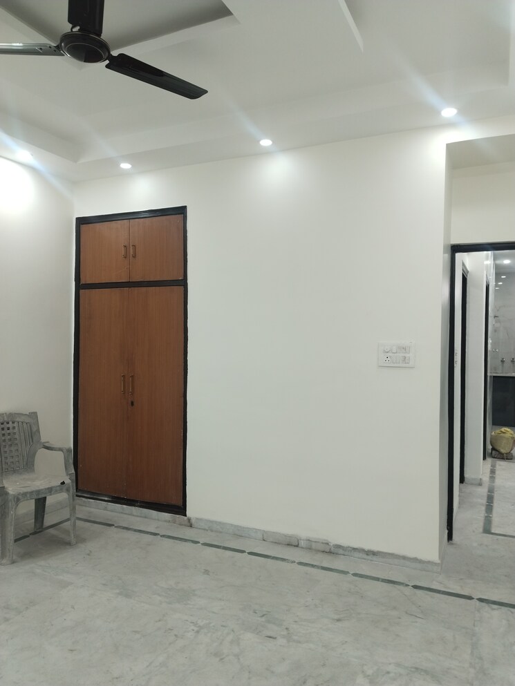 Room, ashoka-enclave-3 3 Bedroom 1800 Sq.Ft. Builder Floor In Sector 35 Faridabad 9667285