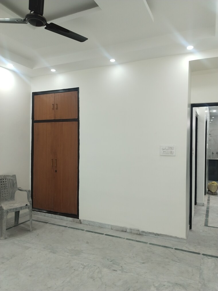 Room, ashoka-enclave-3 3 Bedroom 1800 Sq.Ft. Builder Floor In Sector 35 Faridabad 9667285