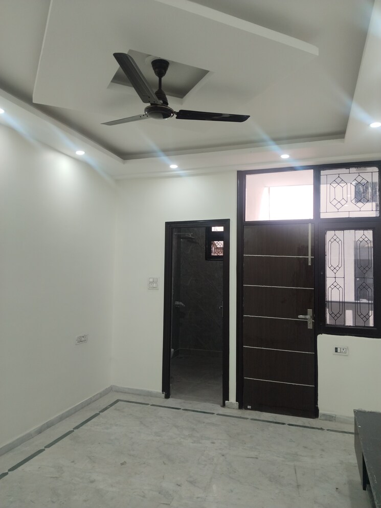 Room, ashoka-enclave-3 3 Bedroom 1800 Sq.Ft. Builder Floor In Sector 35 Faridabad 9667285