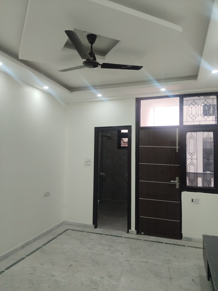 Room, ashoka-enclave-3 3 Bedroom 1800 Sq.Ft. Builder Floor In Sector 35 Faridabad 9667285