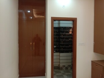 Room in 2 BHK Builder Floor at Dwarka Mor – for Sale