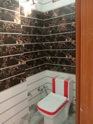 Furnished Amenities in 2 BHK Builder Floor at Dwarka Mor – for Sale