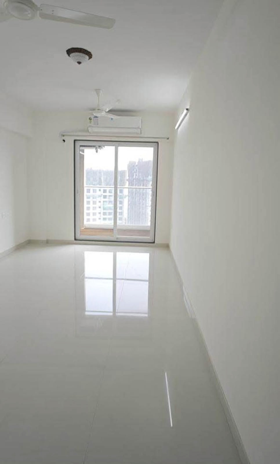 1 BHK + Pooja Room Apartment For Rent in Hiranandani Estate Solitaire C