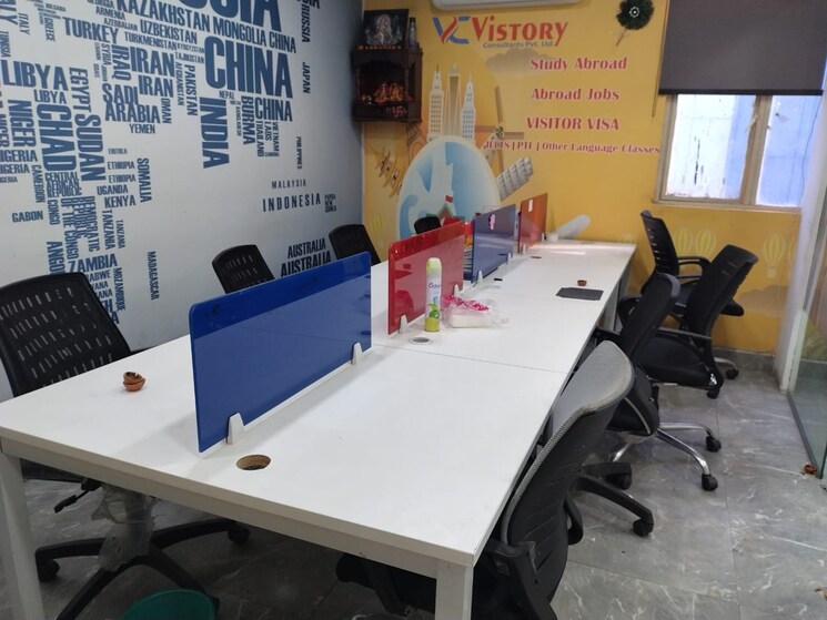 Team Area, sector 10 Commercial Office Space 600 Sq.Ft. In Sector 10 Noida 9667331