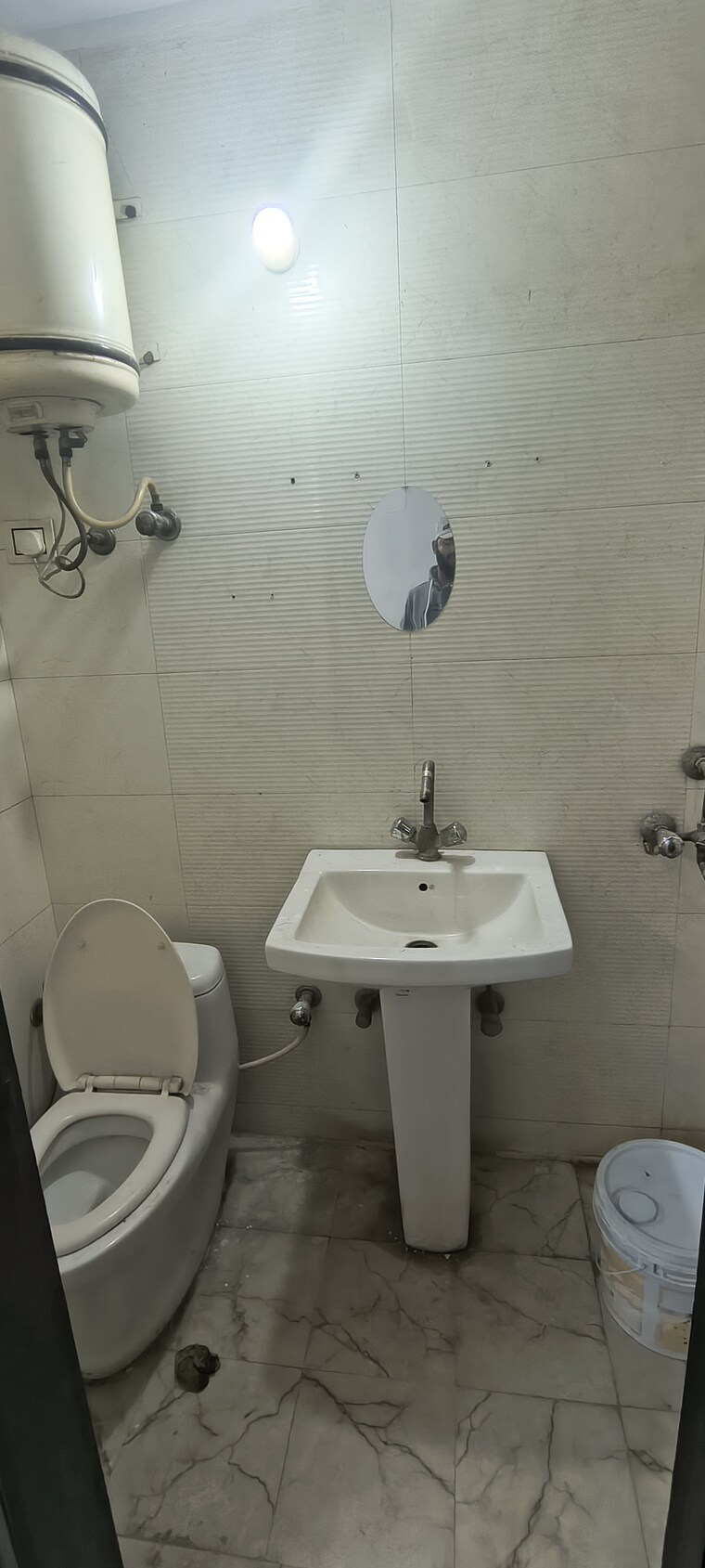 Bathroom, panchsheel vihar 1 Bedroom 450 Sq.Ft. Builder Floor In Panchsheel Vihar Delhi 9667342