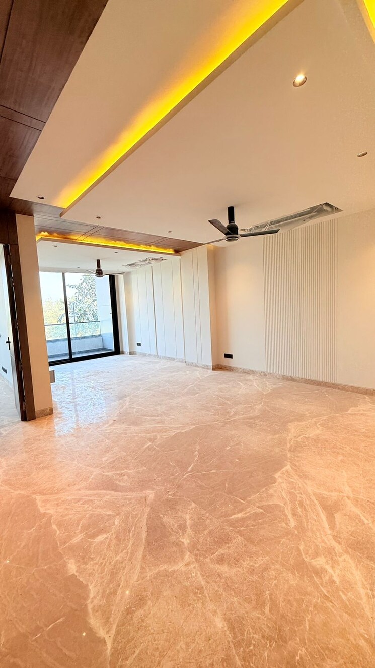 Room, anant-raj-ashok-estate 4 Bedroom 300 Sq.Ft. Builder Floor In Sector 63a Gurgaon 9667340