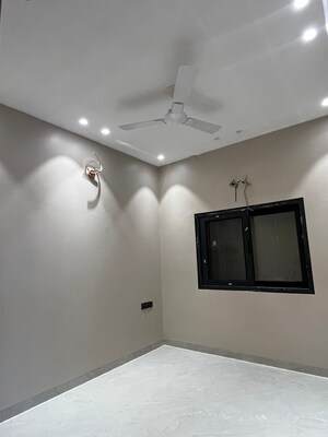 Room in 3 BHK Builder Floor at Ansal Versalia Avante, Sector 67a – for Sale