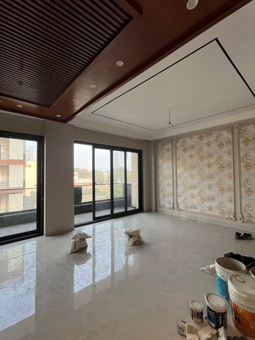 3 BHK Builder Floor For Sale in Ansal Versalia Avante, Sector 67a