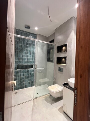 Bathroom in 3 BHK Builder Floor at Ansal Versalia Avante, Sector 67a – for Sale