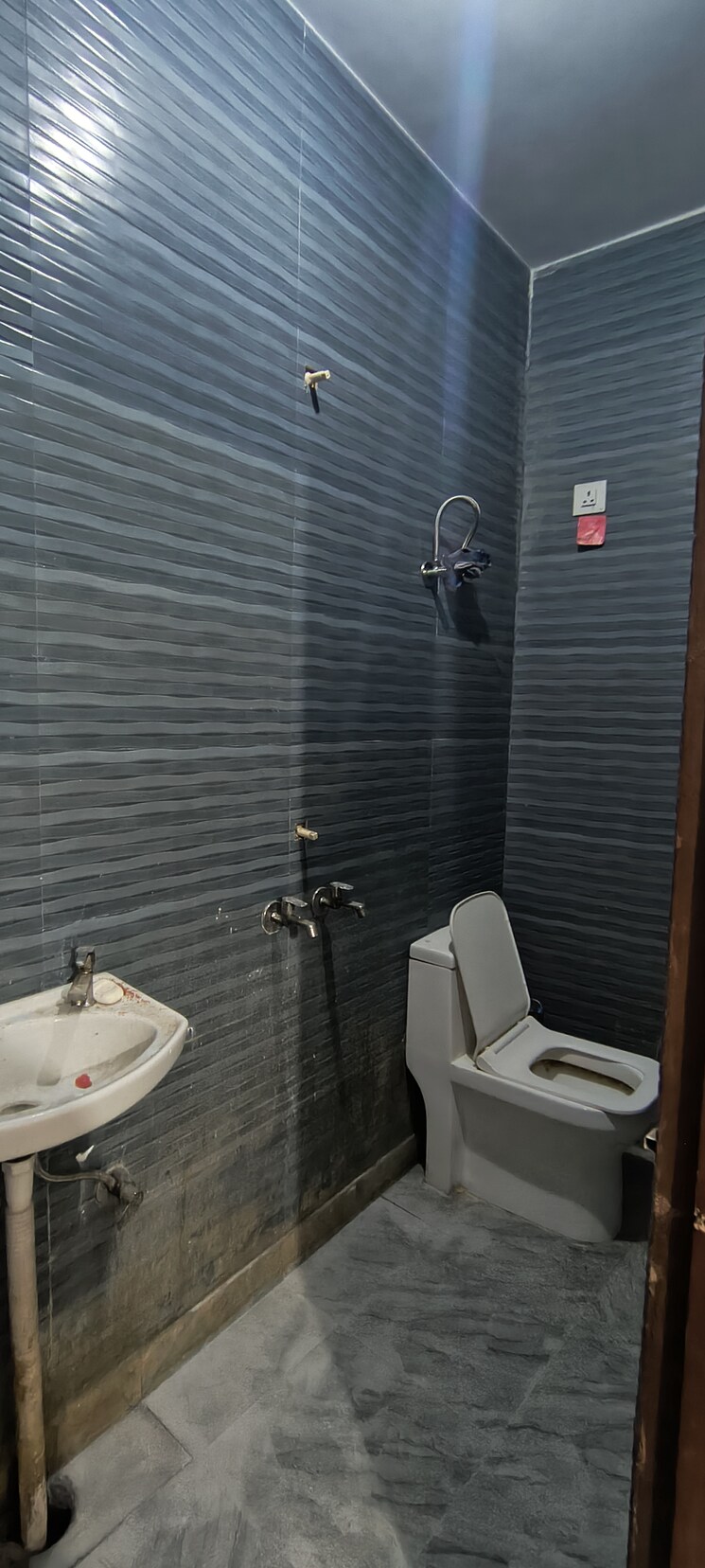 Bathroom, panchsheel vihar 1 RK 270 Sq.Ft. Builder Floor In Panchsheel Vihar Delhi 9667351
