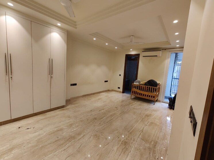 Room, gulmohar park 4 Bedroom 500 Sq.Yd. Builder Floor In Gulmohar Park Delhi 9667374