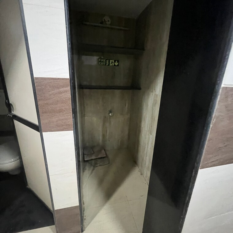 Bathroom, vrindavan-society-borivali-west Commercial Office Space 2200 Sq.Ft. In Poisar Mumbai 9667377