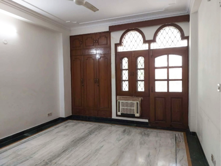 Room, green park extension 4 Bedroom 3400 Sq.Ft. Builder Floor In Green Park Extension Delhi 9667386