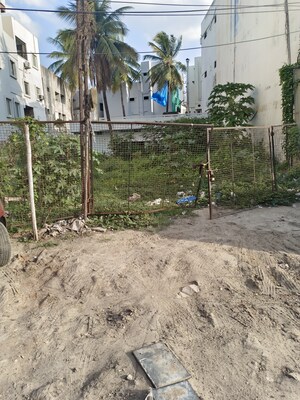  Plot For Sale in Tolichowki