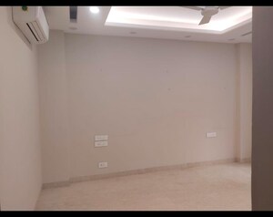 Room in 3 BHK Builder Floor at Greater Kailash I – for Rent