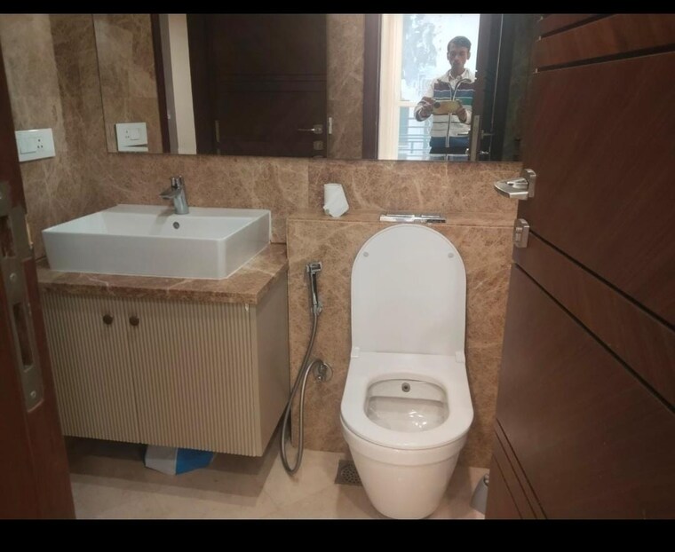Bathroom, greater kailash i 3 Bedroom 1800 Sq.Ft. Builder Floor In Greater Kailash I Delhi 9667397