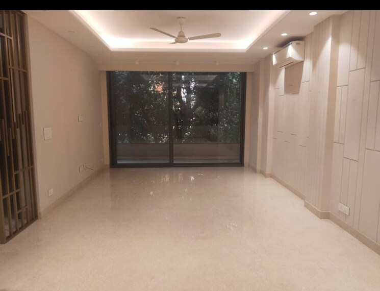 Room, greater kailash i 3 Bedroom 1800 Sq.Ft. Builder Floor In Greater Kailash I Delhi 9667397