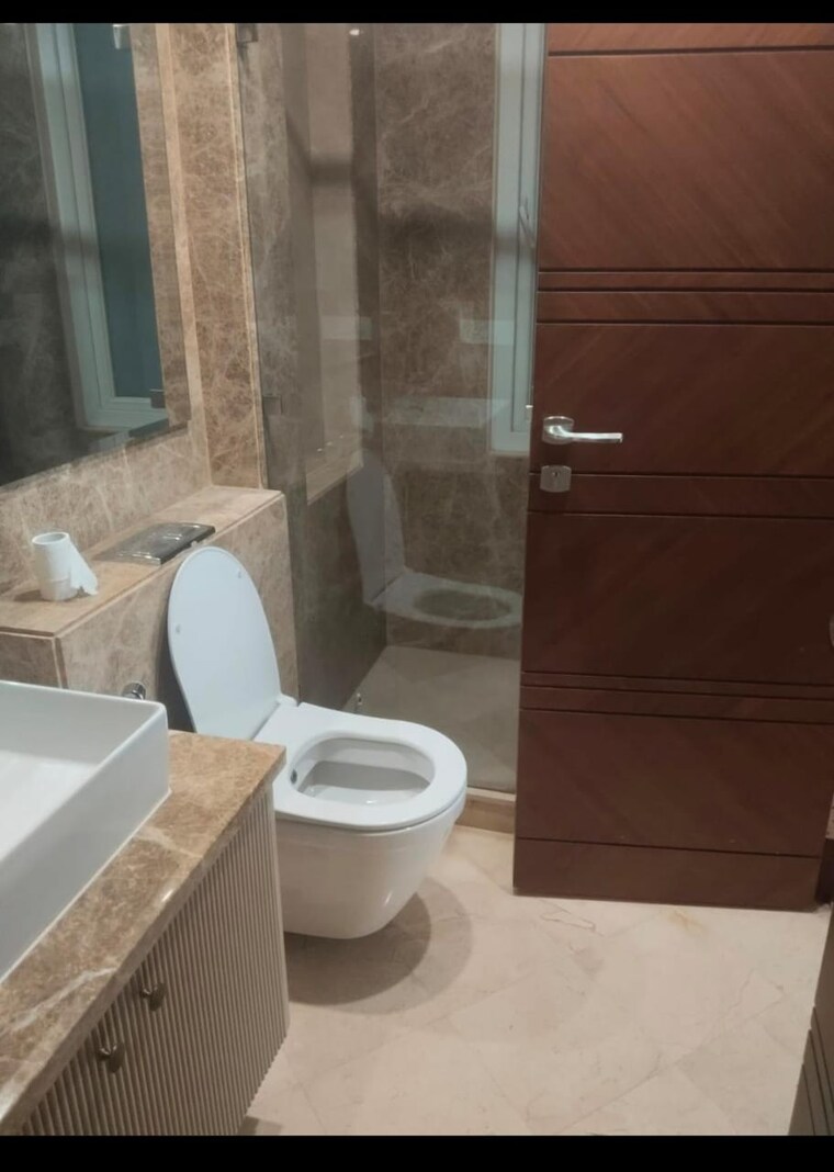 Bathroom, greater kailash i 3 Bedroom 1800 Sq.Ft. Builder Floor In Greater Kailash I Delhi 9667397