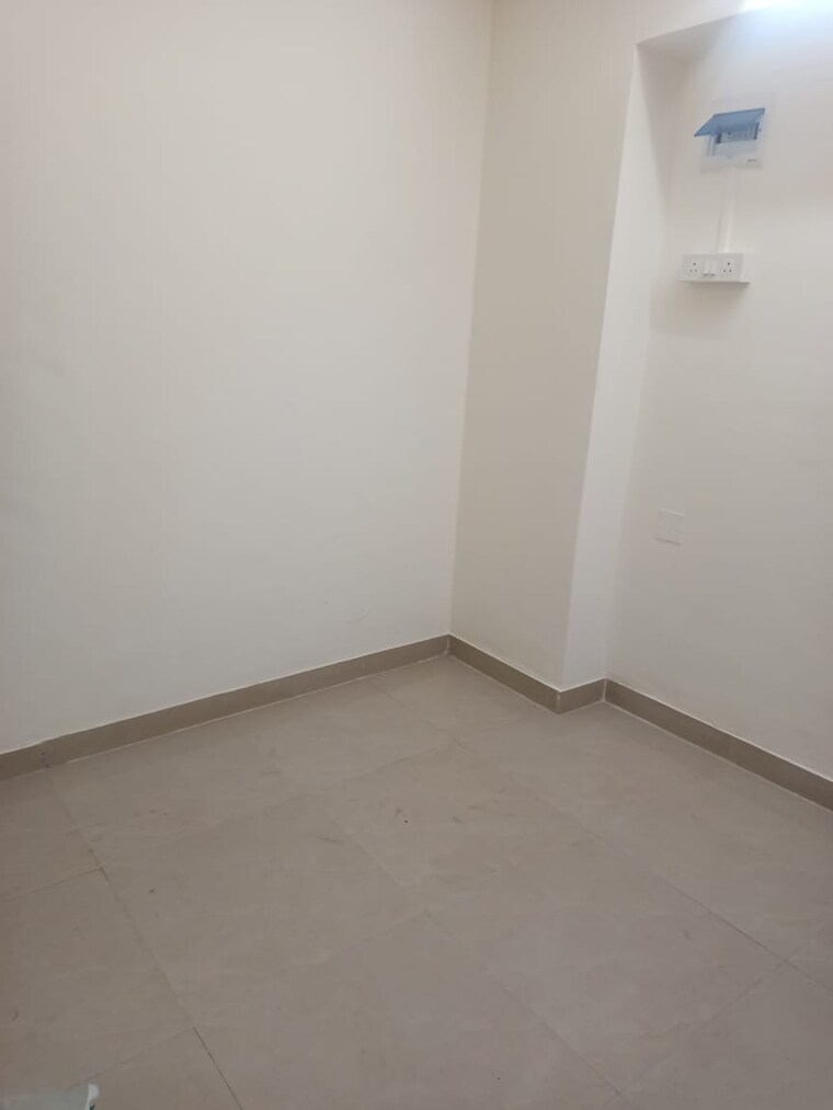 Room, shrinivas-tower 1 Bedroom 450 Sq.Ft. Apartment In Lower Parel Mumbai 9667445