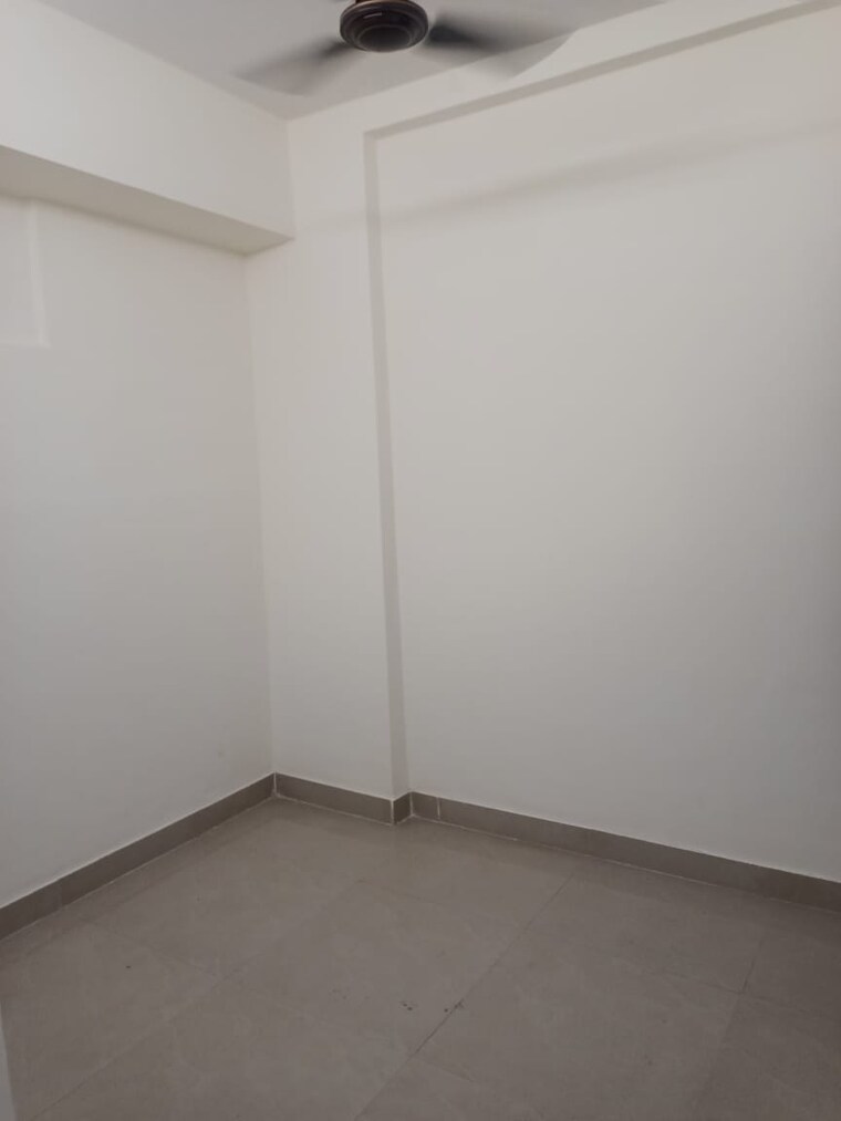 Room, shrinivas-tower 1 Bedroom 450 Sq.Ft. Apartment In Lower Parel Mumbai 9667445