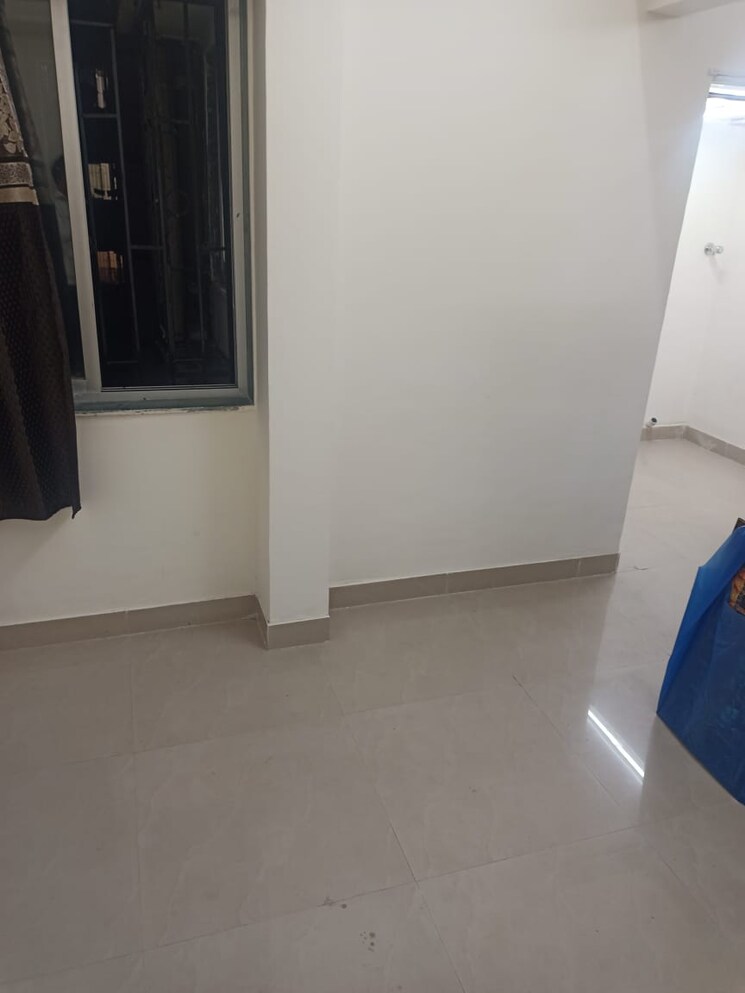 Room, shrinivas-tower 1 Bedroom 450 Sq.Ft. Apartment In Lower Parel Mumbai 9667445