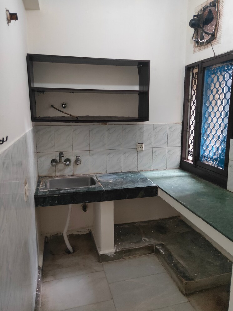 Kitchen, shipra-suncity 2 Bedroom 760 Sq.Ft. Apartment In Vaibhav Khand Ghaziabad 9667455