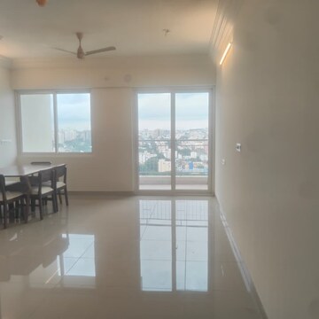 Room in 3 BHK Apartment at Thanisandra – for Rent