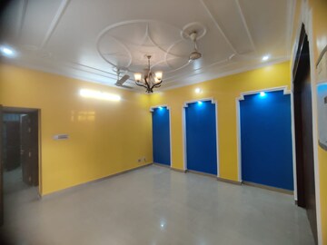 Room in 2 BHK Apartment at Viraj Khand – for Rent