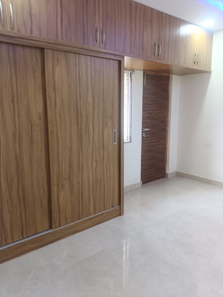 Room, manikonda 3 Bedroom 1600 Sq.Ft. Apartment In Manikonda Hyderabad 9667541
