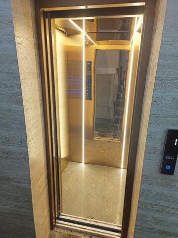 Building Lobby in 1 BHK Builder Floor at Palam Vihar Residents Association, Palam Vihar – for Rent