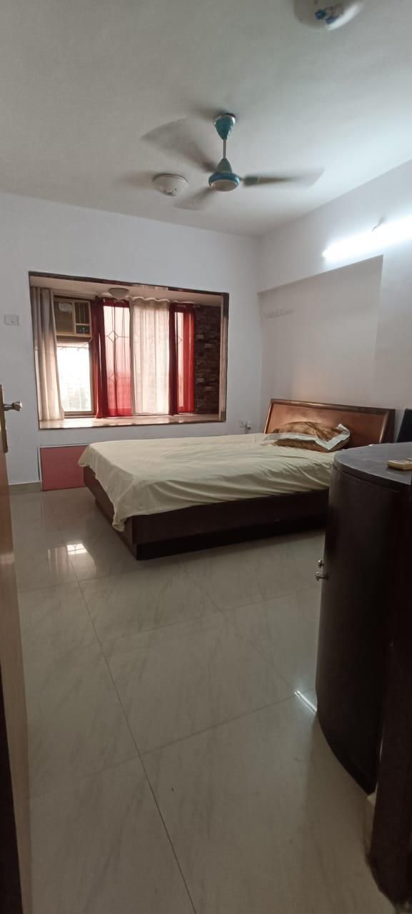 2 BHK 1200 Sq.Ft. Apartment in Legend Apartment Santacruz