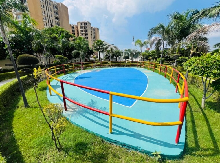 Garden, ratan-galaxy 4 Bedroom 2535 Sq.Ft. Apartment In Vrindavan Yojna Lucknow 9667618