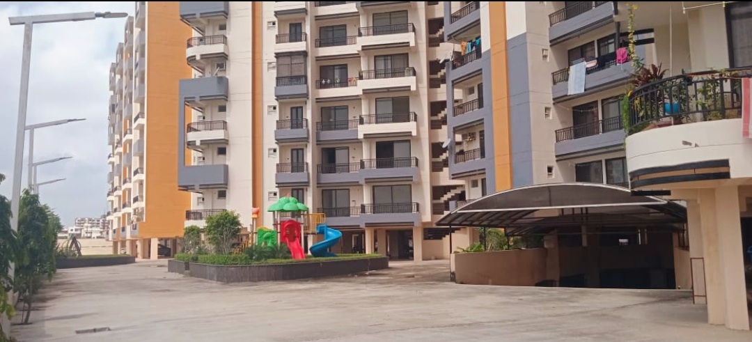 3.5 BHK + Study Room Apartment For Sale in Ratan Galaxy