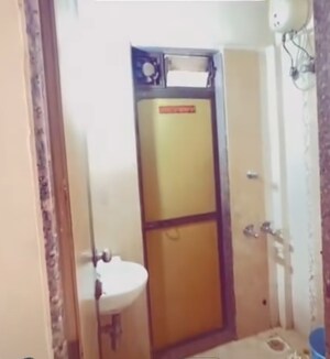 Furnished Amenities in 2.5 BHK Apartment at Rutu Towers, Ghodbunder Road – for Rent