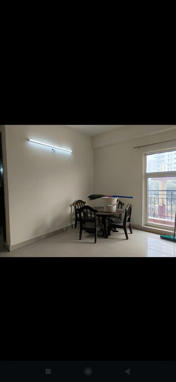 Room in 3 BHK Apartment at Aims Golf City, Sector 75 – for Rent