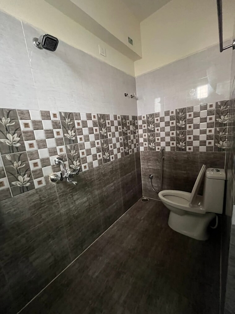 Bathroom, solitaire-ragavendra 2 Bedroom 1250 Sq.Ft. Apartment In Kondapur Hyderabad 9667683