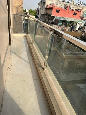 Balcony in 1 BHK Builder Floor at New Rajinder Nagar – for Rent