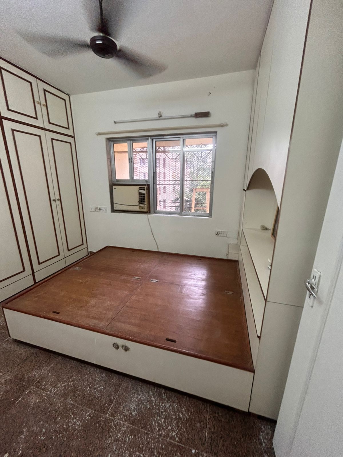 1 BHK + Pooja Room 590 Sq.Ft. Apartment in Dheeraj Savera 1