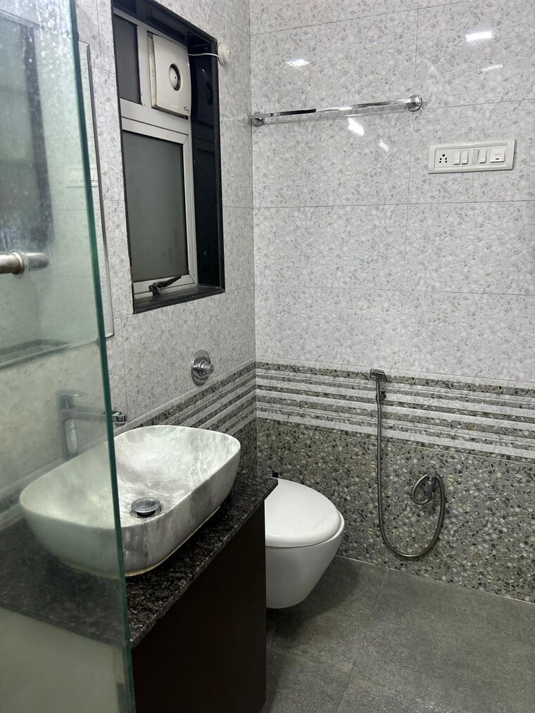 Bathroom, wadhwa-tw-gardens 2.5 Bedroom 1190 Sq.Ft. Apartment In Kandivali East Mumbai 9667719