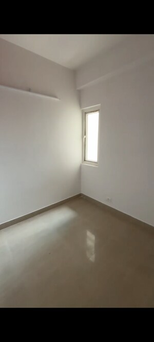 Room in 2 BHK Apartment at Fusion Homes, Tech Zone 4 Greater Noida – for Sale