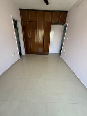 Room in 4 BHK Apartment at Wadhwa TW Gardens, Kandivali East – for Rent