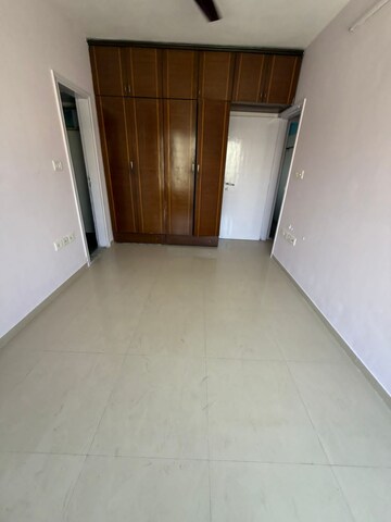 Room in 4 BHK Apartment at Wadhwa TW Gardens, Kandivali East – for Rent