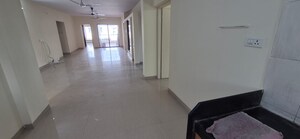 Room in 4 BHK Apartment at Laxmi Sharda Apartment, Shivajinagar – for Sale