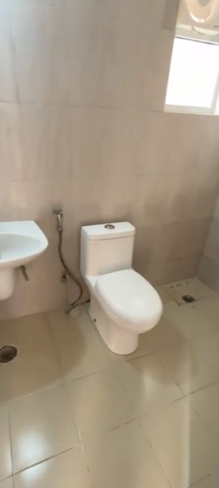 Bathroom, himalaya-pride 2 Bedroom 948 Sq.Ft. Apartment In Tech Zone 4 Greater Noida Greater Noida 9667777