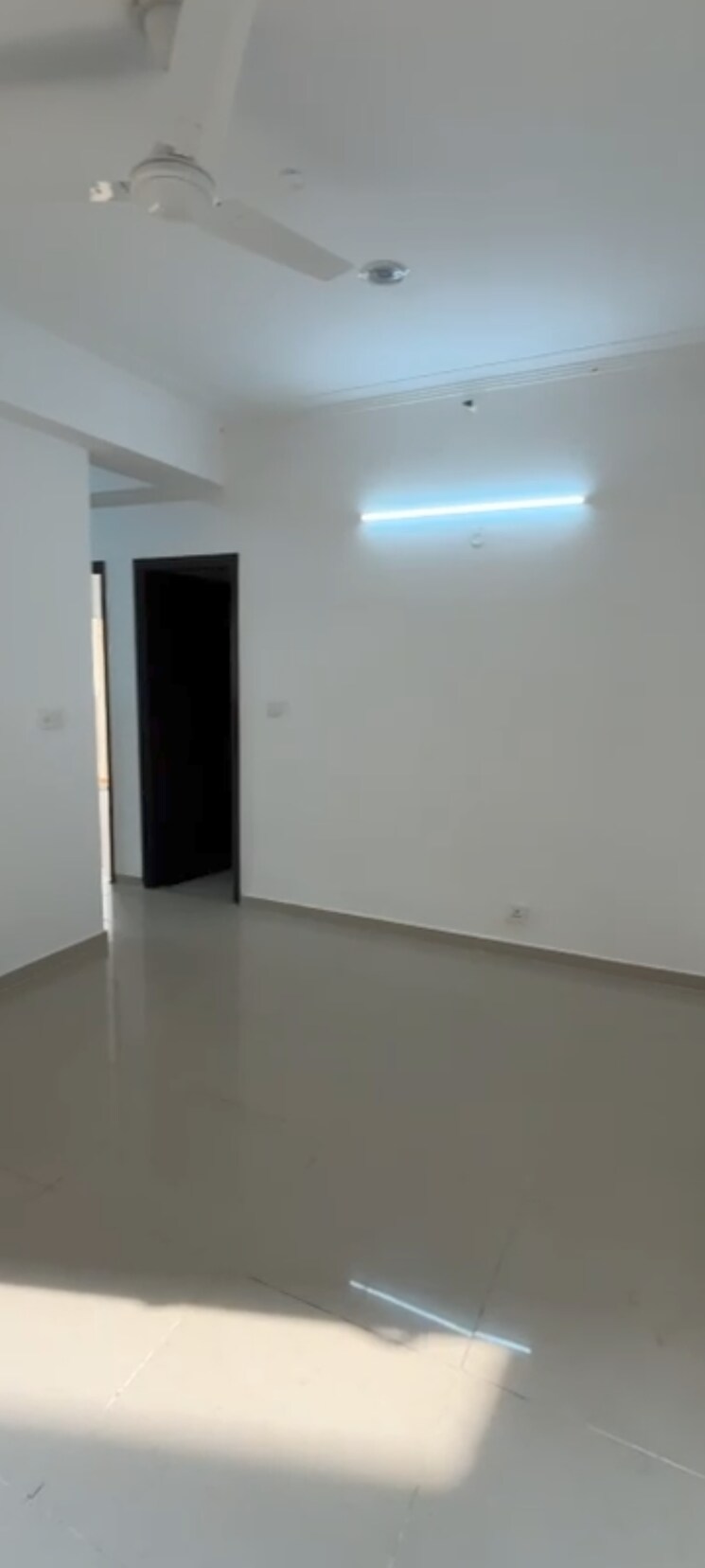 Room, himalaya-pride 2 Bedroom 948 Sq.Ft. Apartment In Tech Zone 4 Greater Noida Greater Noida 9667777