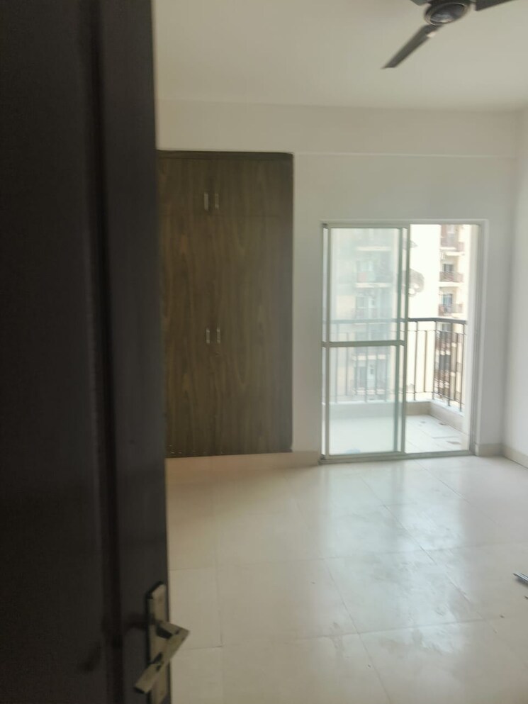 Room, gardenia-golf-city 3 Bedroom 1350 Sq.Ft. Apartment In Sector 75 Noida 9667824